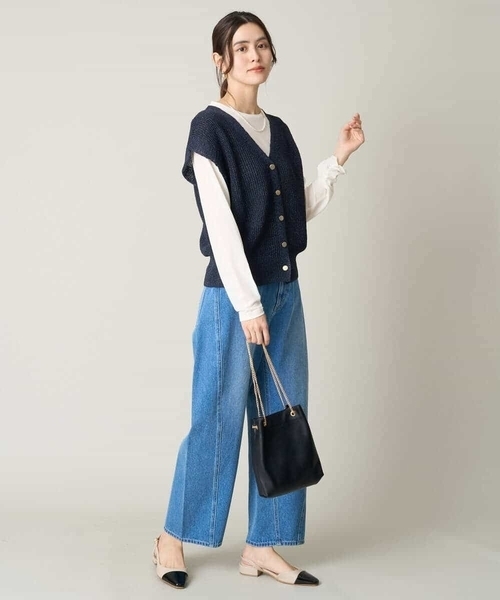 a.v.v(アーヴェヴェ)の「ニットベスト(ニット/セーター・レディース・ネイビー/ベージュ・36/38/40)」の7枚目の写真