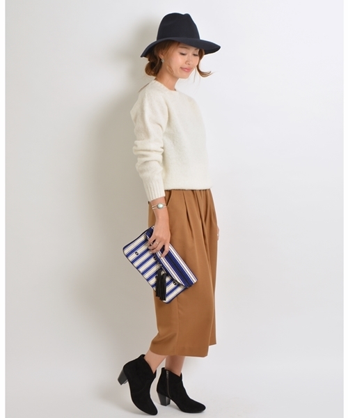 SHIPS for women(シップスフォーウィメン)の「nacer de pie:スエードヒールブーツ◇(ブーツ・レディース・ブラック/グレイッシュベージュ/キャメル・36/37/38/35)」の5枚目の写真