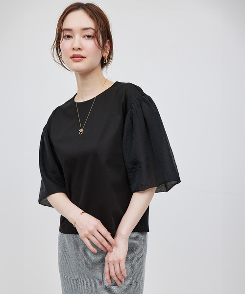 ROPE'(ロペ)の「オーガンジー袖カットソー(Tシャツ/カットソー・レディース・ベージュ/ブラック/ホワイト・FREE)」の2枚目の写真