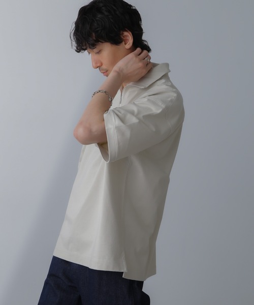 NANO universe(ナノユニバース)の「HALF ZIP ワイドシルエット Tシャツ 半袖(Tシャツ/カットソー・メンズ・ブラック/ベージュ系その他/チャコール・L/M)」の3枚目の写真
