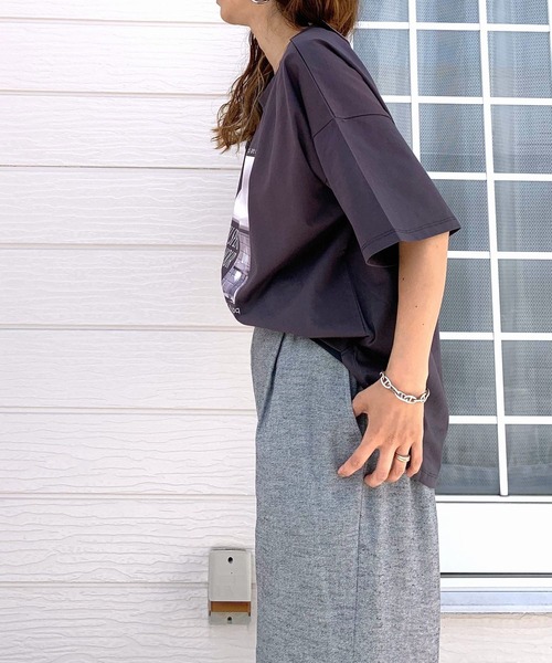 Q（キュー）の「ドライタッチコットンフォトT（Tシャツ/カットソー・レディース・ブルー/チャコールグレー・MEDIUM）」の6枚目の写真