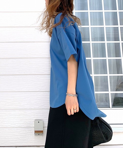 Q（キュー）の「ドライタッチコットンフォトT（Tシャツ/カットソー・レディース・ブルー/チャコールグレー・MEDIUM）」の11枚目の写真