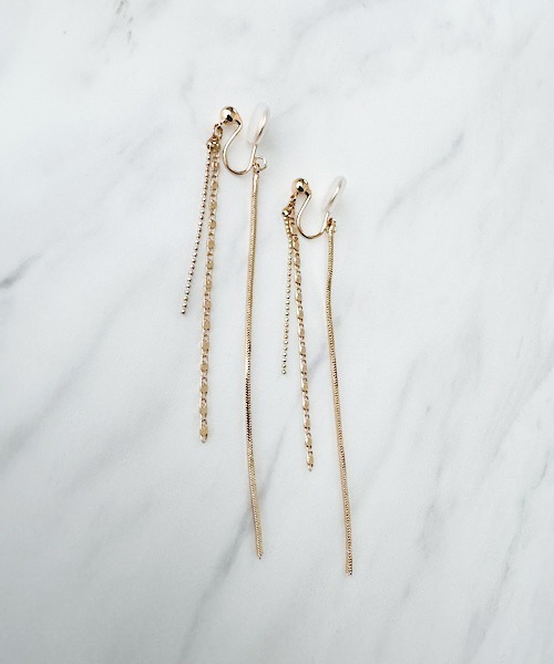 TIMELESS&THREE（タイムレスアンドスリー）の「スリーラインコイルクリップイヤリング（イヤリング・レディース・ゴールド/シルバー・FREE）」の5枚目の写真