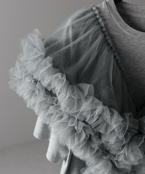 tシャツ 「 ２color 」V字フリルボリュームチュールドッキングトップス ／ V frill volume tulle docking top me+em select tシャツ 「 2color 」V字フリルボリューム