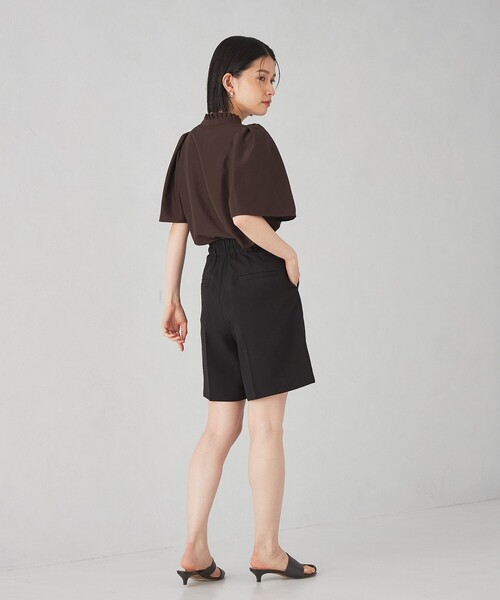 EMMEL REFINES（エメルリファインズ）の「＜EMMEL REFINES＞EM プリーツエリ ショートスリーブ ブラウス（シャツ/ブラウス・レディース・ダークブラウン/オフホワイト/ブラック・FREE）」の14枚目の写真