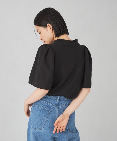 EMMEL REFINES（エメルリファインズ）の「＜EMMEL REFINES＞EM プリーツエリ ショートスリーブ ブラウス（シャツ/ブラウス・レディース・ダークブラウン/オフホワイト/ブラック・FREE）」の17枚目の写真