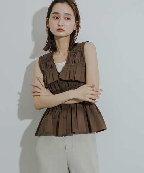 HEYUMM（ヘユム）の「フリルシャーリングペプラムトップ（シャツ/ブラウス・レディース・ブラック/ブルー/ブラウン・ONE）」の20枚目の写真