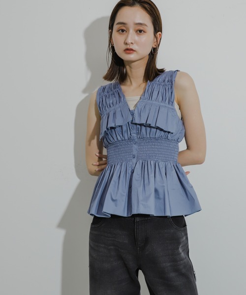 HEYUMM（ヘユム）の「フリルシャーリングペプラムトップ（シャツ/ブラウス・レディース・ブラック/ブルー/ブラウン・ONE）」の11枚目の写真