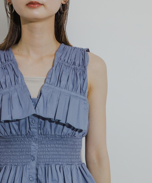 HEYUMM（ヘユム）の「フリルシャーリングペプラムトップ（シャツ/ブラウス・レディース・ブラック/ブルー/ブラウン・ONE）」の19枚目の写真