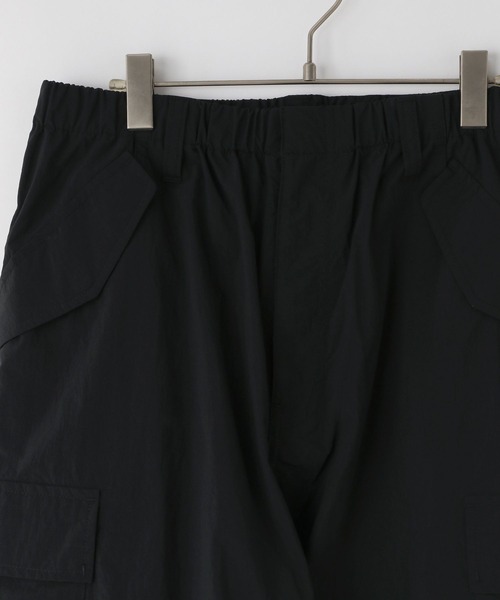 LOWRYS FARM（ローリーズファーム）の「ナイロンカーゴパンツ 133924（カーゴパンツ・メンズ・ネイビー/ブラック・MEDIUM/LARGE）」の11枚目の写真