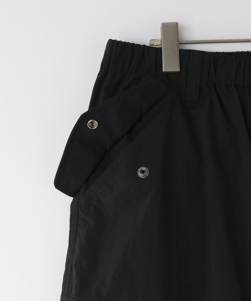 LOWRYS FARM（ローリーズファーム）の「ナイロンカーゴパンツ 133924（カーゴパンツ・メンズ・ネイビー/ブラック・MEDIUM/LARGE）」の9枚目の写真