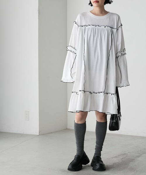 forksy.（フォルクシー）の「【forksy.】フレアスリーブフリルメローオーバーサイズロングTシャツ（ワンピース・レディース・オフホワイト/杢グレー/ブラック/ネイビー・FREE）」の11枚目の写真