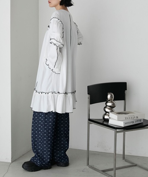 forksy.（フォルクシー）の「【forksy.】フレアスリーブフリルメローオーバーサイズロングTシャツ（ワンピース・レディース・オフホワイト/杢グレー/ブラック/ネイビー・FREE）」の17枚目の写真