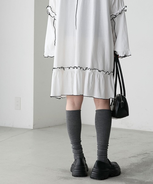 forksy.（フォルクシー）の「【forksy.】フレアスリーブフリルメローオーバーサイズロングTシャツ（ワンピース・レディース・オフホワイト/杢グレー/ブラック/ネイビー・FREE）」の9枚目の写真