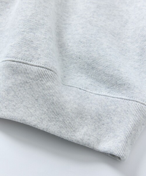 FREAK'S STORE(フリークスストア)の「限定展開 12oz Short Length ヘビーウェイト ラグランスリーブスウェット/ショート丈(スウェット・メンズ・グレイッシュベージュ/スミクロ/レッド/ネイビー/ブラック/アッシュグレー・SMALL/MEDIUM/LARGE)」の12枚目の写真