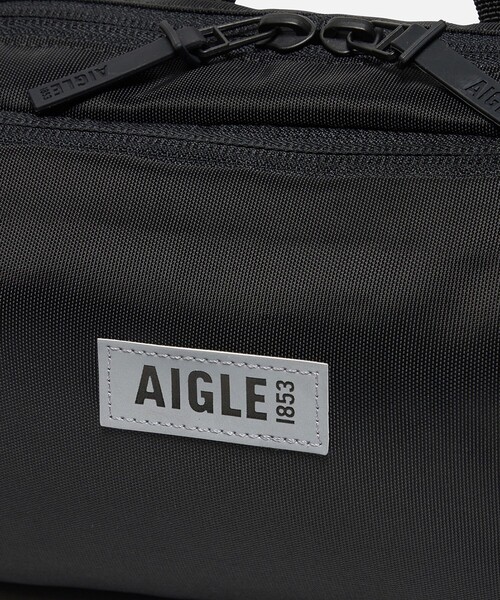 AIGLE（エーグル）の「撥水 アーバン バムバッグ ショルダーバッグ ウエストバッグ /W28×H14×D10cm（ボディバッグ/ウエストポーチ・レディース・ブラック/ダークグリーン・FREE）」の8枚目の写真