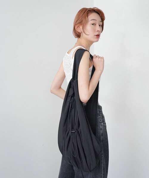 SLOBE citron.（スローブシトロン）の「《WEB限定/追加3》SLOBE citron. Nylon shoulder BAG（ショルダーバッグ・レディース・ブラック・FREE）」の9枚目の写真