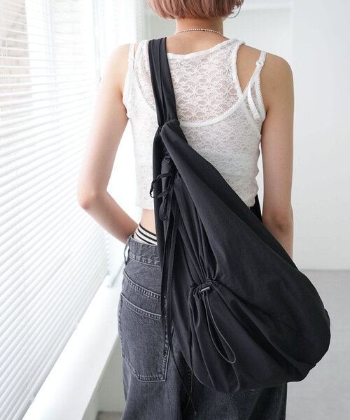 SLOBE citron.（スローブシトロン）の「《WEB限定/追加3》SLOBE citron. Nylon shoulder BAG（ショルダーバッグ・レディース・ブラック・FREE）」の12枚目の写真