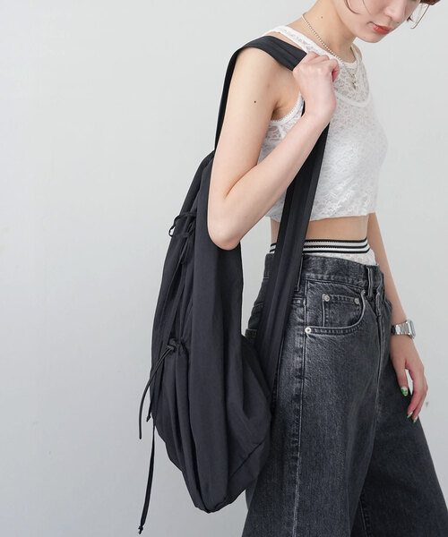 SLOBE citron.（スローブシトロン）の「《WEB限定/追加3》SLOBE citron. Nylon shoulder BAG（ショルダーバッグ・レディース・ブラック・FREE）」の13枚目の写真