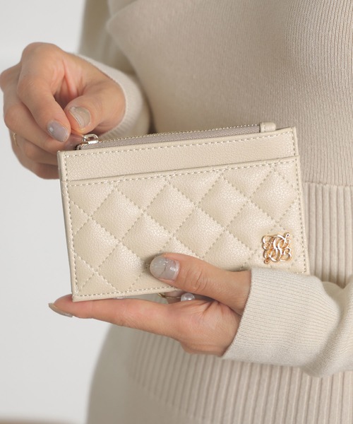 ALTROSE（アルトローズ）の「ミニ財布 カードケース キルティング フラグメントケース ルルナ（カードケース・レディース・ブラック/グレイッシュベージュ/アイボリー/グレー/ライトピンク・FREE）」の6枚目の写真