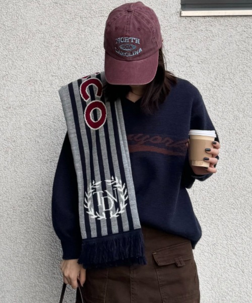 FOREVER 21（フォーエバー トゥエンティーワン）の「【2024FW】ジャガードマフラー（マフラー・レディース・レッド/グレー/ブルー・FREE）」の2枚目の写真