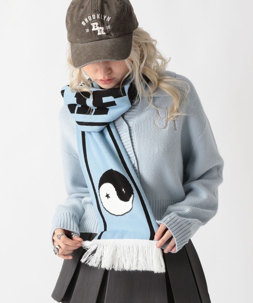 FOREVER 21（フォーエバー トゥエンティーワン）の「【2024FW】ジャガードマフラー（マフラー・レディース・レッド/グレー/ブルー・FREE）」の16枚目の写真