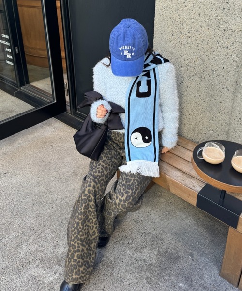 FOREVER 21（フォーエバー トゥエンティーワン）の「【2024FW】ジャガードマフラー（マフラー・レディース・レッド/グレー/ブルー・FREE）」の10枚目の写真