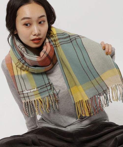 niko and...（ニコアンド）の「オリジナルチェックストール（ストール/ショール・レディース・その他1/グリーン/レッド/グレー/その他3/その他2/ネイビー/オフホワイト・0）」の7枚目の写真