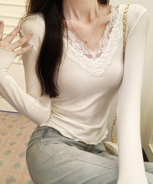 frunco（フランコ）の「【ZOZO限定】レース付き起毛カットロンT（Tシャツ/カットソー・レディース・ブラック/ホワイト・MEDIUM）」の4枚目の写真