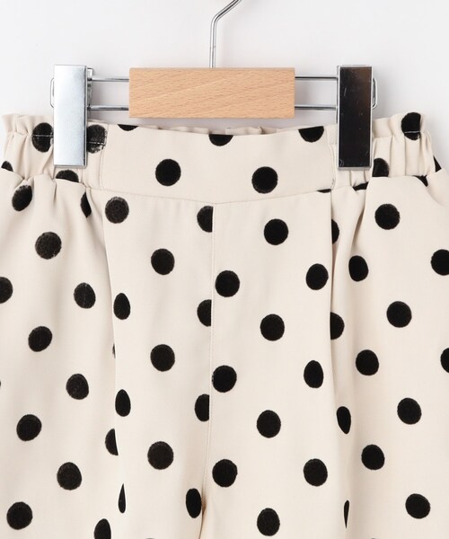 SHOO・LA・RUE（シューラルー）の「【100-140cm/プチセレ/セットアップ可】フロッキードットショートパンツ（その他パンツ・キッズ・アイボリー/ブラック・10/11/12/13/14）」の5枚目の写真