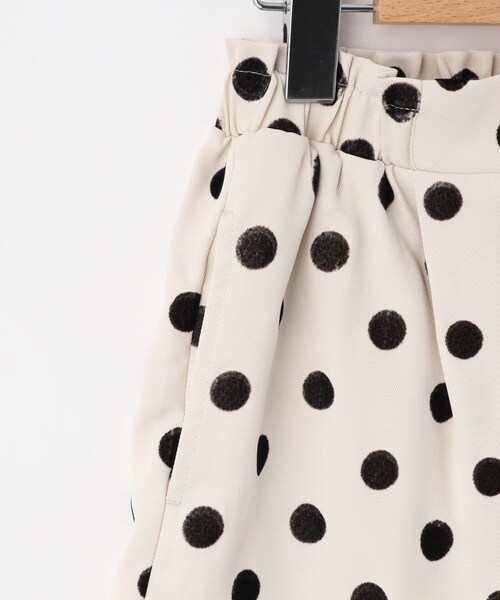 SHOO・LA・RUE（シューラルー）の「【100-140cm/プチセレ/セットアップ可】フロッキードットショートパンツ（その他パンツ・キッズ・アイボリー/ブラック・10/11/12/13/14）」の6枚目の写真