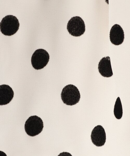 SHOO・LA・RUE（シューラルー）の「【100-140cm/プチセレ/セットアップ可】フロッキードットショートパンツ（その他パンツ・キッズ・アイボリー/ブラック・10/11/12/13/14）」の8枚目の写真