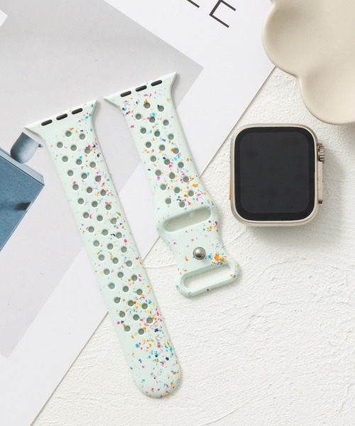 emonique(エモニーク)の「スマートウォッチバンド Apple Watch バンド シリコン製【38/40/41/42/44/45/49mm対応】(デジタル腕時計・レディース・ブラック/ライトピンク/ライトブルー/ホワイト/ピンク/ラベンダー/ミント・38/42)」の3枚目の写真