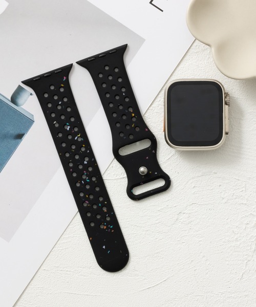 emonique(エモニーク)の「スマートウォッチバンド Apple Watch バンド シリコン製【38/40/41/42/44/45/49mm対応】(デジタル腕時計・レディース・ブラック/ライトピンク/ライトブルー/ホワイト/ピンク/ラベンダー/ミント・38/42)」の2枚目の写真
