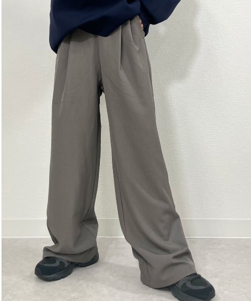 gossara(ゴサラ)の「スーツ地タックパンツ(スラックス・レディース・ブラック/カーキ/グレー・MEDIUM)」の2枚目の写真