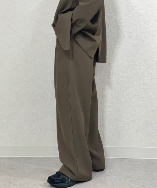 gossara(ゴサラ)の「スーツ地タックパンツ(スラックス・レディース・ブラック/カーキ/グレー・MEDIUM)」の6枚目の写真