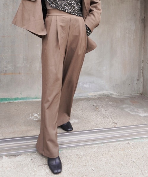 gossara(ゴサラ)の「スーツ地タックパンツ(スラックス・レディース・ブラック/カーキ/グレー・MEDIUM)」の18枚目の写真