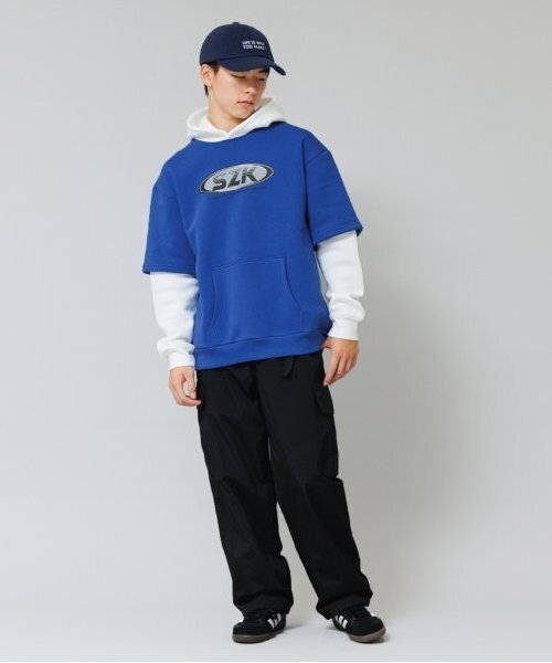 GLAZOS（グラソス）の「【大人向けサイズあり】【あったか】裏起毛・袖レイヤードフロントプリントパーカー（パーカー・キッズ・ブラック/ブルー・L/M/S/LL）」の3枚目の写真