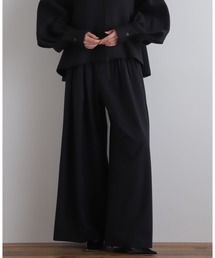 ルフィル　LE PHILタックコクーンパンツ　ハイウエスト　カーヴィ　黒 ルフィルLE PHILタックコクーンパンツハイウエストカーヴィ黒