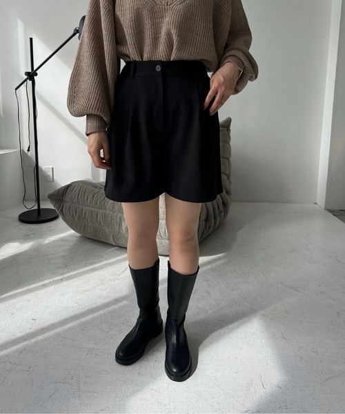 I_am(アイアム)の「double tuck short pants / ダブルタックショートパンツ(その他パンツ・レディース・ベージュ/ブラック/カーキブラウン・FREE)」の5枚目の写真