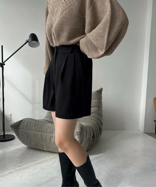 I_am(アイアム)の「double tuck short pants / ダブルタックショートパンツ(その他パンツ・レディース・ベージュ/ブラック/カーキブラウン・FREE)」の6枚目の写真