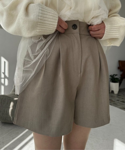 I_am(アイアム)の「double tuck short pants / ダブルタックショートパンツ(その他パンツ・レディース・ベージュ/ブラック/カーキブラウン・FREE)」の15枚目の写真