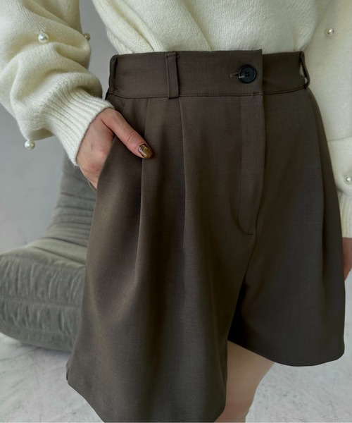 I_am(アイアム)の「double tuck short pants / ダブルタックショートパンツ(その他パンツ・レディース・ベージュ/ブラック/カーキブラウン・FREE)」の10枚目の写真