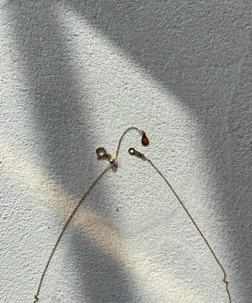 Chaos（カオス）の「Chaos(カオス)/レタードネックレス　ゴールド（ネックレス・レディース・ゴールド・FREE）」の4枚目の写真