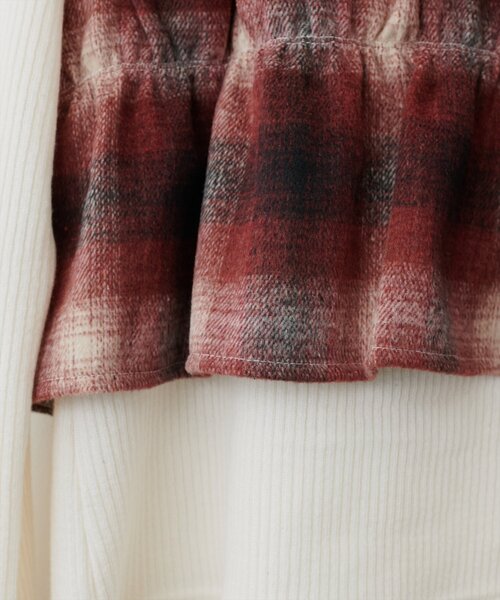 natural couture(ナチュラルクチュール)の「【WEB限定】ビスチェ風ドッキングリブカットTOPS(ニット/セーター・レディース・ボルドー/ブラック・FREE)」の3枚目の写真