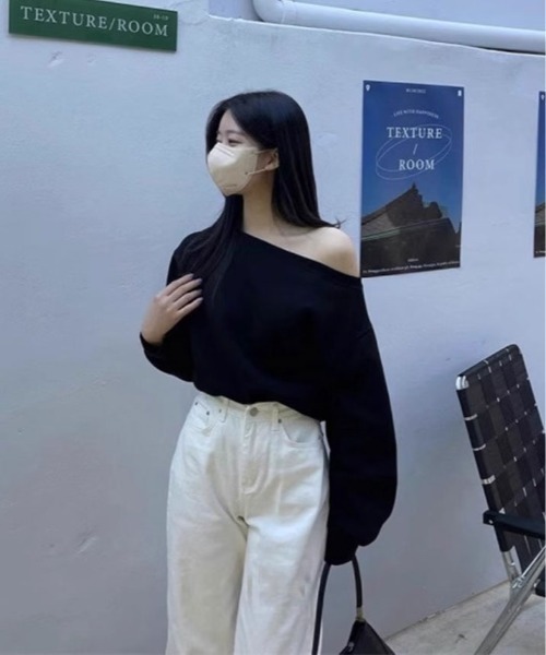 kirakiraShop（キラキラショップ）の「ゆるっと肌見せ、抜け感カジュアル。オフショル トップス（スウェット・レディース・ホワイト/ブラック/グレー・FREE）」の15枚目の写真