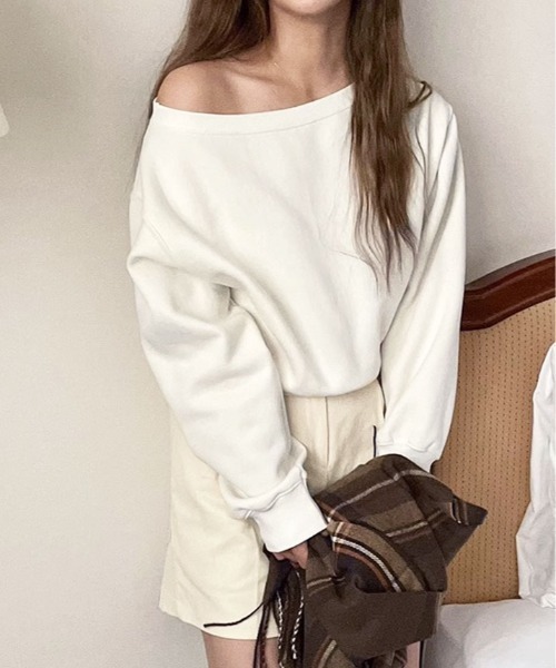 kirakiraShop（キラキラショップ）の「ゆるっと肌見せ、抜け感カジュアル。オフショル トップス（スウェット・レディース・ホワイト/ブラック/グレー・FREE）」の9枚目の写真