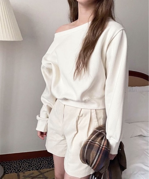 kirakiraShop（キラキラショップ）の「ゆるっと肌見せ、抜け感カジュアル。オフショル トップス（スウェット・レディース・ホワイト/ブラック/グレー・FREE）」の10枚目の写真