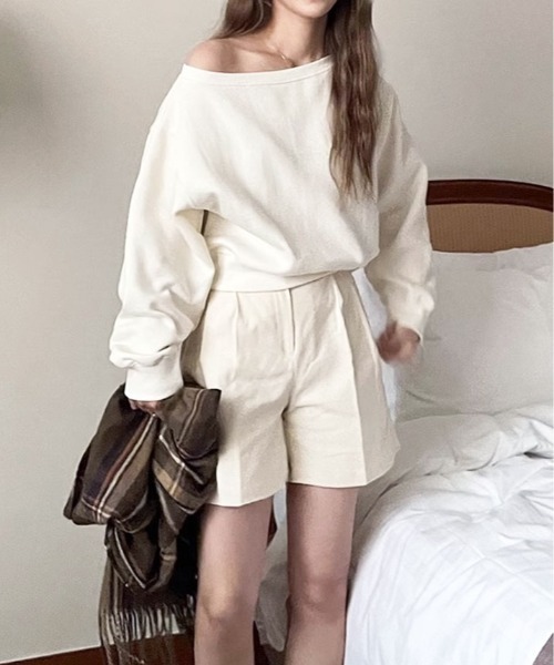 kirakiraShop（キラキラショップ）の「ゆるっと肌見せ、抜け感カジュアル。オフショル トップス（スウェット・レディース・ホワイト/ブラック/グレー・FREE）」の11枚目の写真