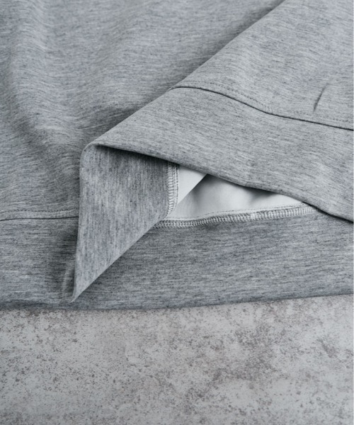 kirakiraShop（キラキラショップ）の「ゆるっと肌見せ、抜け感カジュアル。オフショル トップス（スウェット・レディース・ホワイト/ブラック/グレー・FREE）」の22枚目の写真